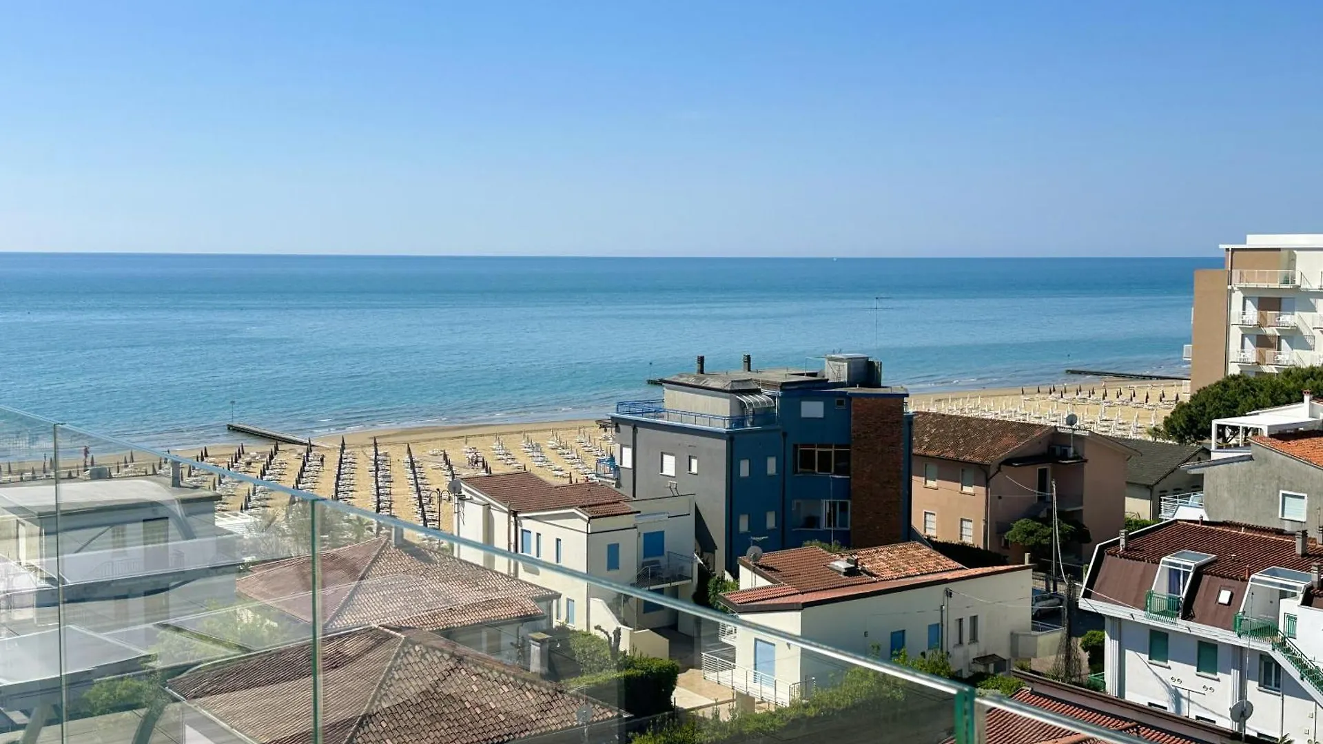 Apartment Vega Palace - Piscina Vista Mare In Attico, A Pochi Passi Dal Mare Lido di Jesolo