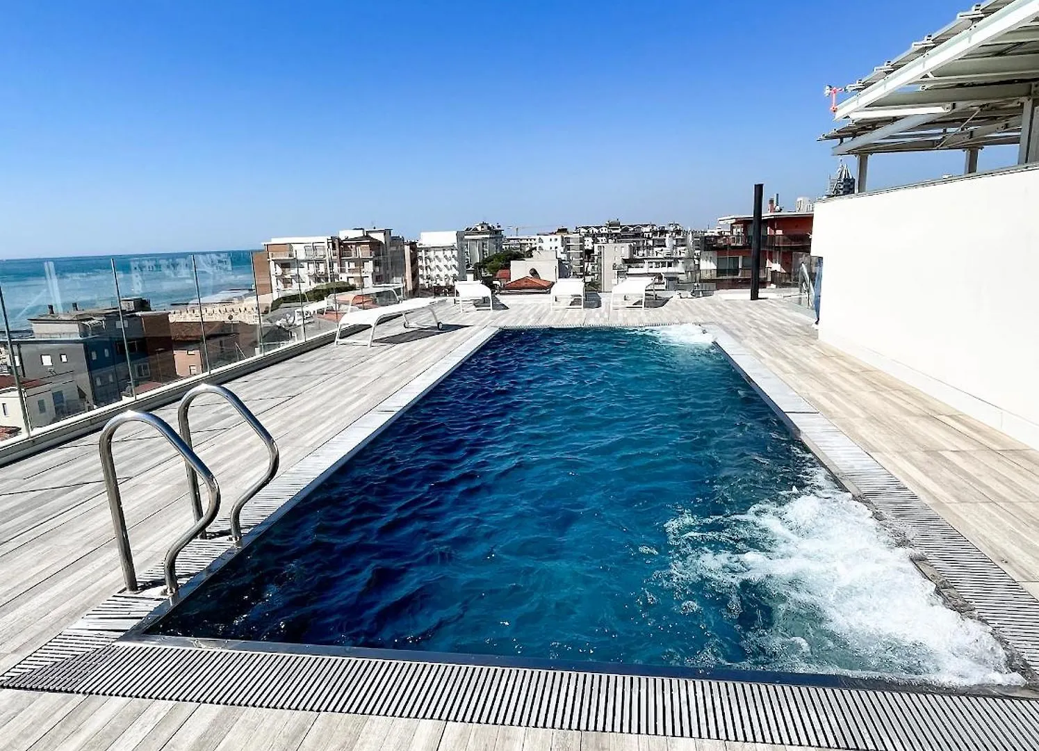 Vega Palace - Piscina Vista Mare In Attico, A Pochi Passi Dal Mare Lido di Jesolo Apartment